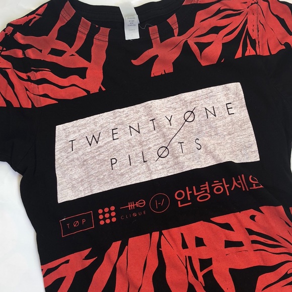 Twenty One Pilots (TØP) Hot Topic Shirt - Picture 2 of 5